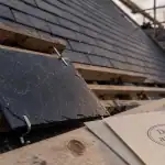 Toit en ardoise prix au m2 : ardoise naturelle en chantier